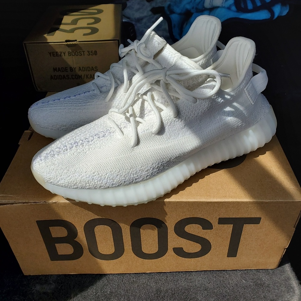 Yeezy 350V2 Triple White
